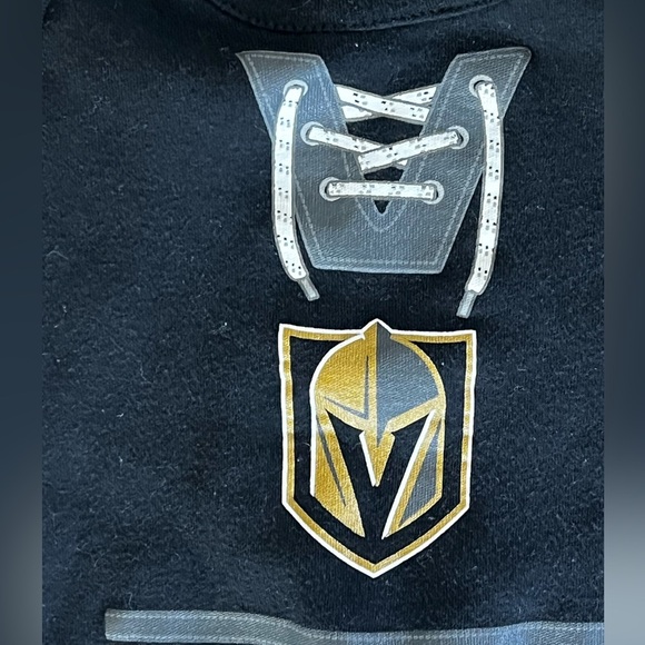 NHL Vegas Golden Knights Black Onesie with Red Logo for babies size 3-6 months - Picture 4 of 5